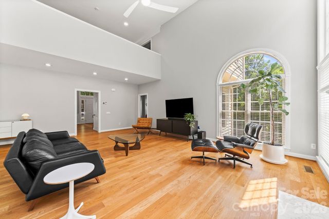 2718 Peverell Lane, Charlotte, NC 28270