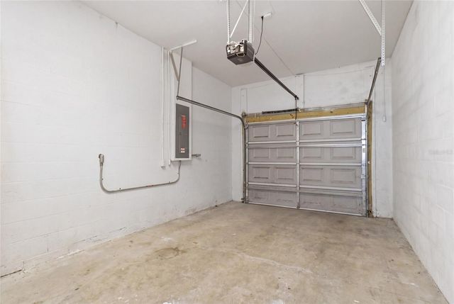3702 WIGGINS LEAF STREET, Tampa, FL 33619