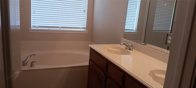 2740 Beacon Hill Drive, Rockwall, TX 75087