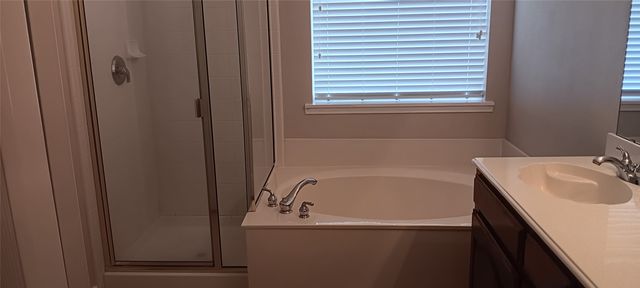 2740 Beacon Hill Drive, Rockwall, TX 75087