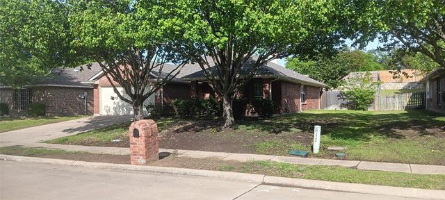 2740 Beacon Hill Drive, Rockwall, TX 75087