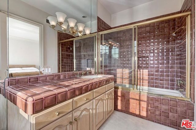 701 N Beverly Drive, Beverly Hills, CA 90210