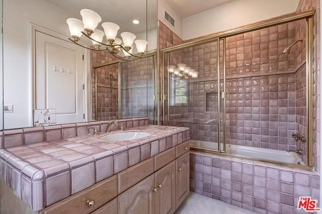 701 N Beverly Drive, Beverly Hills, CA 90210