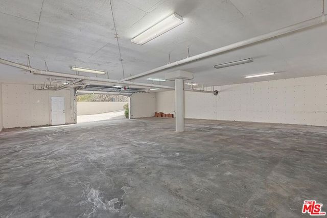 701 N Beverly Drive, Beverly Hills, CA 90210