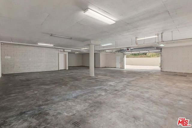 701 N Beverly Drive, Beverly Hills, CA 90210