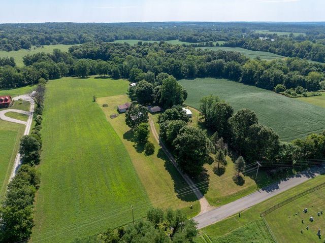 6454 Castle Road, Johnstown, OH 43031