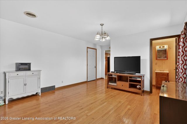 13625 S Jones Road, Eagle, MI 48822