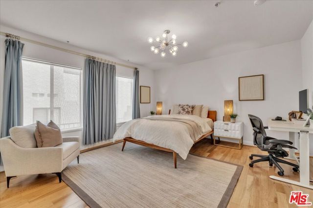 4426 VENTURA CANYON Avenue 102, Sherman Oaks, CA 91423