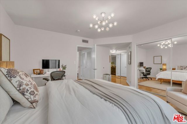 4426 VENTURA CANYON Avenue 102, Sherman Oaks, CA 91423