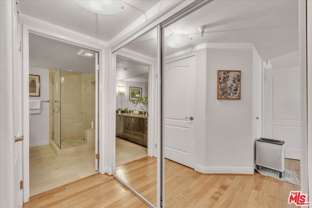 4426 VENTURA CANYON Avenue 102, Sherman Oaks, CA 91423