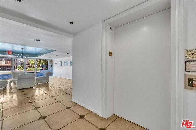 4426 VENTURA CANYON Avenue 102, Sherman Oaks, CA 91423