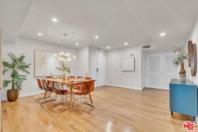 4426 VENTURA CANYON Avenue 102, Sherman Oaks, CA 91423