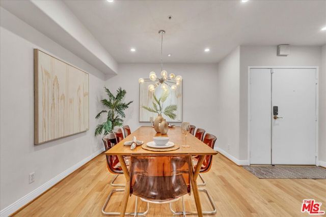 4426 VENTURA CANYON Avenue 102, Sherman Oaks, CA 91423