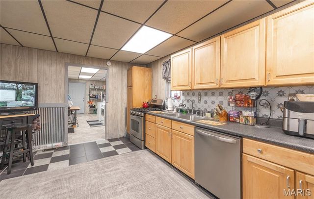 10 Lehmond Island Road, St Charles, MO 63301