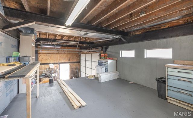 10 Lehmond Island Road, St Charles, MO 63301