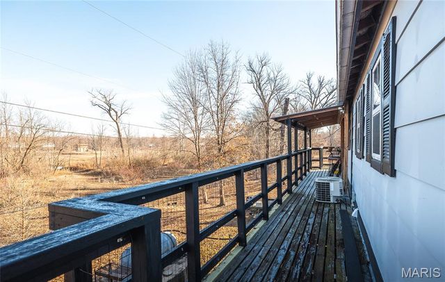 10 Lehmond Island Road, St Charles, MO 63301