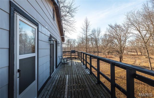 10 Lehmond Island Road, St Charles, MO 63301