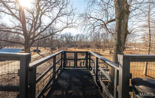 10 Lehmond Island Road, St Charles, MO 63301