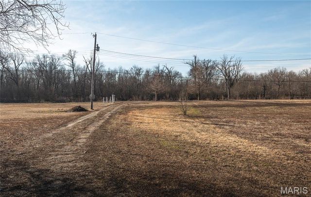 10 Lehmond Island Road, St Charles, MO 63301