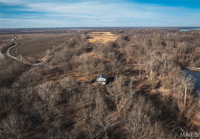 10 Lehmond Island Road, St Charles, MO 63301