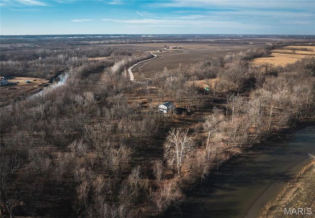 10 Lehmond Island Road, St Charles, MO 63301