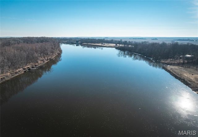 10 Lehmond Island Road, St Charles, MO 63301