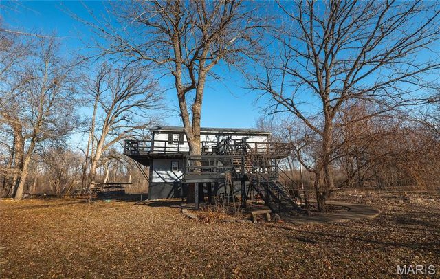 10 Lehmond Island Road, St Charles, MO 63301