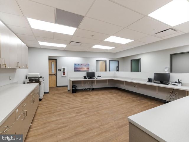 520 W ROOSEVELT BLVD, Philadelphia, PA 19120