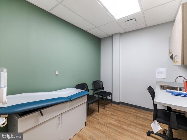 520 W ROOSEVELT BLVD, Philadelphia, PA 19120