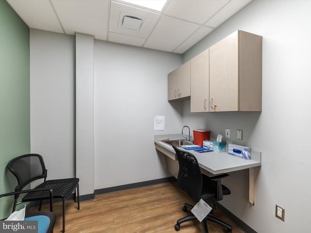 520 W ROOSEVELT BLVD, Philadelphia, PA 19120