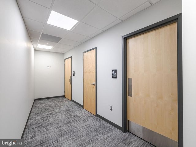 520 W ROOSEVELT BLVD, Philadelphia, PA 19120