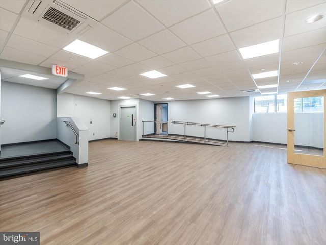 520 W ROOSEVELT BLVD, Philadelphia, PA 19120