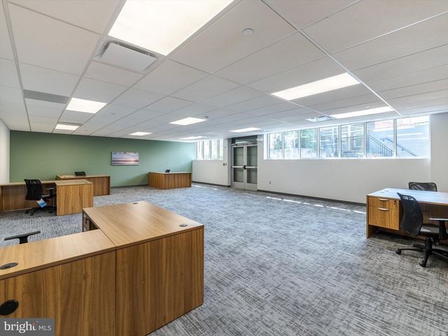 520 W ROOSEVELT BLVD, Philadelphia, PA 19120