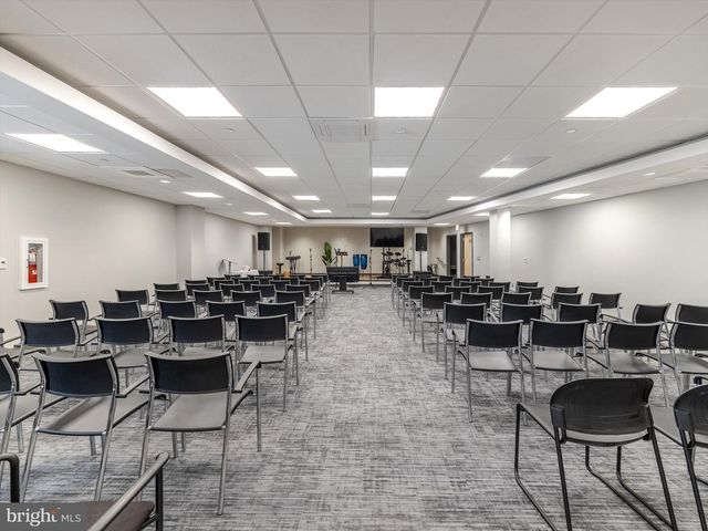 520 W ROOSEVELT BLVD, Philadelphia, PA 19120