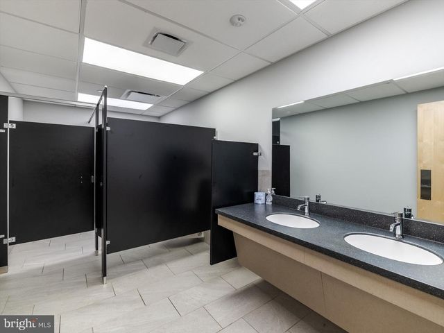 520 W ROOSEVELT BLVD, Philadelphia, PA 19120