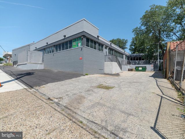 520 W ROOSEVELT BLVD, Philadelphia, PA 19120