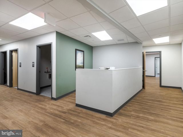 520 W ROOSEVELT BLVD, Philadelphia, PA 19120