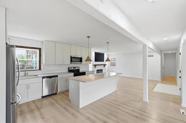 12816 Overhill Avenue, Grandview, MO 64030