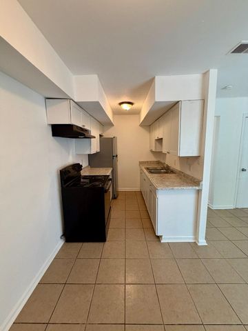 68 VILLAGE DR, Dover, DE 19904