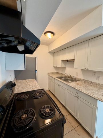 68 VILLAGE DR, Dover, DE 19904