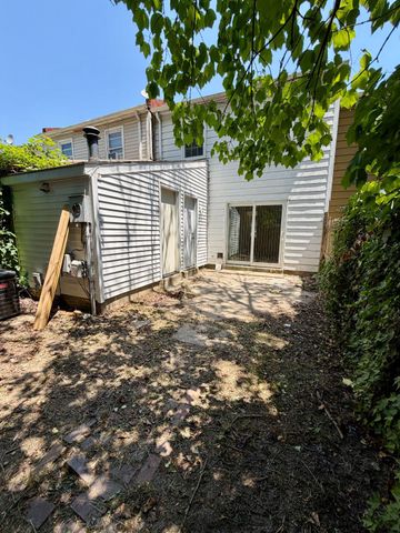 68 VILLAGE DR, Dover, DE 19904