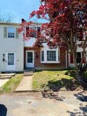 68 VILLAGE DR, Dover, DE 19904
