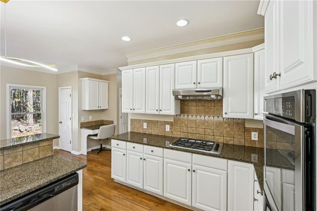 100 Julia Court, Fayetteville, GA 30214