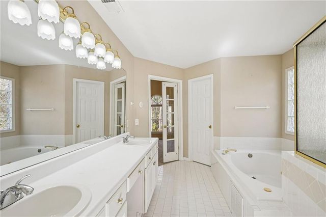 100 Julia Court, Fayetteville, GA 30214