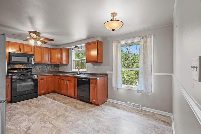 1919 CTH U, Howard, WI 54313