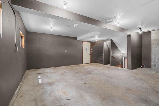 1919 CTH U, Howard, WI 54313
