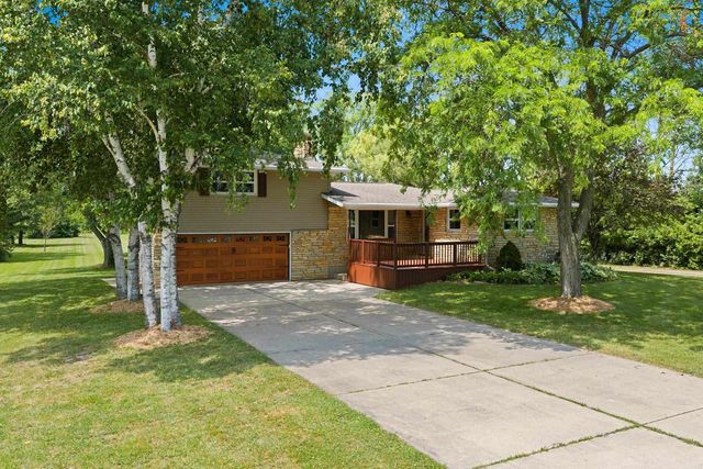 1919 CTH U, Howard, WI 54313