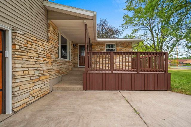 1919 CTH U, Howard, WI 54313