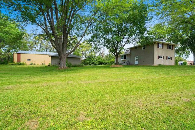 1919 CTH U, Howard, WI 54313