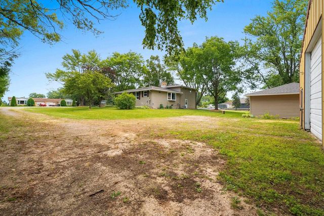 1919 CTH U, Howard, WI 54313